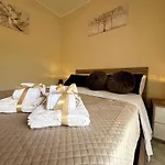 L' Antico Scoglio Comfort Scalo - 4,7 E 11 Ospiti - Navetta Aeroporto-stazione & Multi-destinazioni - Piscina - A 300mt - Giardino E Zona Pranzo All'aperto - Wifi & Smarttv - Aria Condizionata *