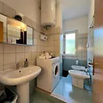 L' Antico Scoglio Comfort Scalo - 4,7 E 11 Ospiti - Navetta Aeroporto-stazione & Multi-destinazioni - Piscina - A 300mt - Giardino E Zona Pranzo All'aperto - Wifi & Smarttv - Aria Condizionata Nocera Terinese