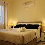L' Antico Scoglio Comfort Scalo - Fino A 11 Ospiti - Piscina - Navetta Aeroporto-stazione & Multi-destinazioni - A 300mt - Giardino E Zona Pranzo All'aperto - Wifi & Smarttv - Aria Condizionata نوشيرا تيرينيزي