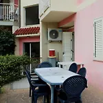 L' Antico Scoglio Comfort Scalo - 4,7 E 11 Ospiti - Navetta Aeroporto-stazione & Multi-destinazioni - Piscina - A 300mt - Giardino E Zona Pranzo All'aperto - Wifi & Smarttv - Aria Condizionata