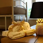 شقة L' Antico Scoglio Comfort Scalo - Fino A 11 Ospiti - Piscina - Navetta Aeroporto-stazione & Multi-destinazioni - A 300mt - Giardino E Zona Pranzo All'aperto - Wifi & Smarttv - Aria Condizionata