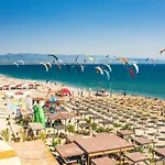 L' Antico Scoglio Appartamenti Comfort Nocera Terinese Scalo - Fino A 11 Ospiti - Piscina - Navetta Aeroporto-Stazione & Multi-Destinazioni - Spiaggia A 300Mt - Giardino E Zona Pranzo All'Aperto - Wifi & Smarttv - Aria Condizionata Nocera Terinese
