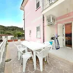 L' Antico Scoglio Comfort Scalo - Fino A 11 Ospiti - Piscina - Navetta Aeroporto-stazione & Multi-destinazioni - A 300mt - Giardino E Zona Pranzo All'aperto - Wifi & Smarttv - Aria Condizionata * نوشيرا تيرينيزي