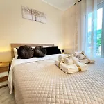 L' Antico Scoglio Comfort Scalo - Fino A 11 Ospiti - Piscina - Navetta Aeroporto-stazione & Multi-destinazioni - A 300mt - Giardino E Zona Pranzo All'aperto - Wifi & Smarttv - Aria Condizionata شقة *