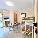 L' Antico Scoglio Comfort Scalo - Fino A 11 Ospiti - Piscina - Navetta Aeroporto-stazione & Multi-destinazioni - A 300mt - Giardino E Zona Pranzo All'aperto - Wifi & Smarttv - Aria Condizionata شقة *
