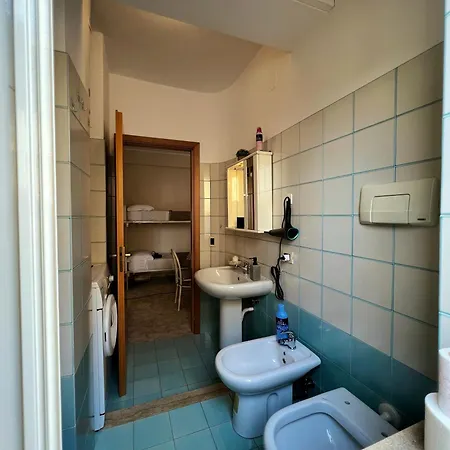 L' Antico Scoglio - Ricchi Di Comfort In Centro A Nocera Terinese - 4,7 E 11 Ospiti - Piscina - A 5' - Giardino E Zona Pranzo All'aperto - Wifi & Smarttv - Aria Condizionata Fronte Aguglieri