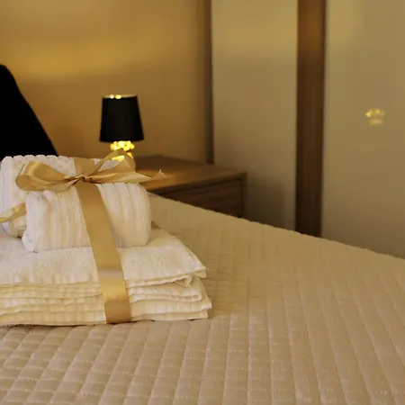 L' Antico Scoglio - Comfort Nocera Terinese Scalo - 4,7 E 11 Ospiti - Piscina - A 300mt - Giardino E Zona Pranzo All'aperto - Wifi&smarttv - Aria Condizionata *