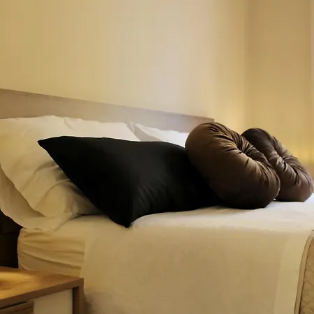 Apartment L' Antico Scoglio Comfort Nocera Terinese Scalo - 4,7 E 11 Ospiti - Navetta Aeroporto-stazione & Multi-destinazioni - Piscina - A 300mt - Giardino E Zona Pranzo All'aperto - Wifi & Smarttv - Aria Condizionata *