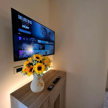Διαμέρισμα L' Antico Scoglio - Ricchi Di Comfort In Centro A Nocera Terinese - 4,7 E 11 Ospiti - Piscina - A 5' - Giardino E Zona Pranzo All'aperto - Wifi & Smarttv - Aria Condizionata Fronte Aguglieri