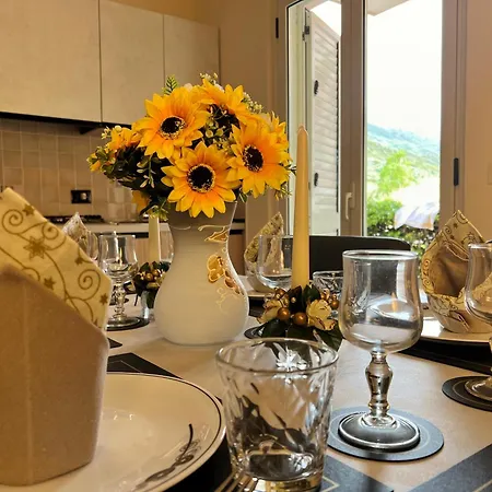 L' Antico Scoglio - Ricchi Di Comfort In Centro A Nocera Terinese - 4,7 E 11 Ospiti - Piscina - A 5' - Giardino E Zona Pranzo All'aperto - Wifi & Smarttv - Aria Condizionata Διαμέρισμα