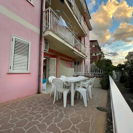 Διαμέρισμα L' Antico Scoglio - Ricchi Di Comfort In Centro A Nocera Terinese - 4,7 E 11 Ospiti - Piscina - A 5' - Giardino E Zona Pranzo All'aperto - Wifi & Smarttv - Aria Condizionata