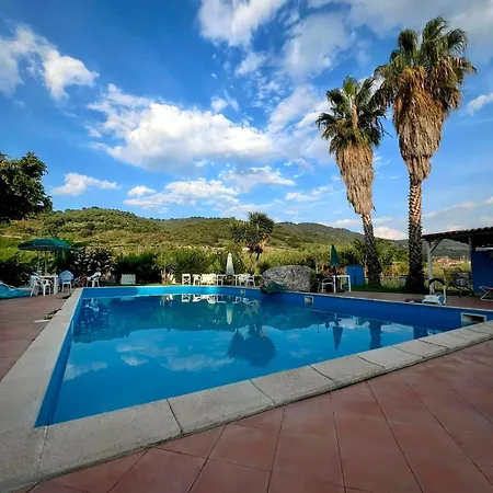 Διαμέρισμα L' Antico Scoglio - Ricchi Di Comfort In Centro A Nocera Terinese - 4,7 E 11 Ospiti - Piscina - A 5' - Giardino E Zona Pranzo All'aperto - Wifi & Smarttv - Aria Condizionata *