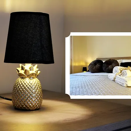 Apartment L' Antico Scoglio Comfort Scalo - Fino A 11 Ospiti - Piscina - Navetta Aeroporto-stazione & Multi-destinazioni - A 300mt - Giardino E Zona Pranzo All'aperto - Wifi & Smarttv - Aria Condizionata *