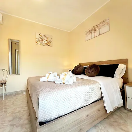 Διαμέρισμα L' Antico Scoglio Comfort Scalo - Fino A 11 Ospiti - Piscina - Navetta Aeroporto-stazione & Multi-destinazioni - A 300mt - Giardino E Zona Pranzo All'aperto - Wifi & Smarttv - Aria Condizionata *