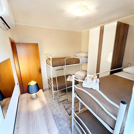 L' Antico Scoglio Comfort Scalo - Fino A 11 Ospiti - Piscina - Navetta Aeroporto-stazione & Multi-destinazioni - A 300mt - Giardino E Zona Pranzo All'aperto - Wifi & Smarttv - Aria Condizionata