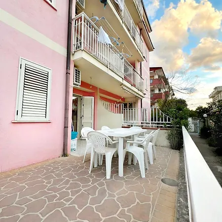 L' Antico Scoglio Comfort Scalo - Fino A 11 Ospiti - Piscina - Navetta Aeroporto-stazione & Multi-destinazioni - A 300mt - Giardino E Zona Pranzo All'aperto - Wifi & Smarttv - Aria Condizionata Apartment *