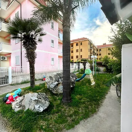 L' Antico Scoglio Comfort Scalo - Fino A 11 Ospiti - Piscina - Navetta Aeroporto-stazione & Multi-destinazioni - A 300mt - Giardino E Zona Pranzo All'aperto - Wifi & Smarttv - Aria Condizionata Apartment Nocera Terinese