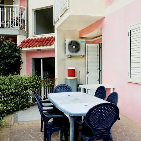L' Antico Scoglio Comfort Scalo - Fino A 11 Ospiti - Piscina - Navetta Aeroporto-stazione & Multi-destinazioni - A 300mt - Giardino E Zona Pranzo All'aperto - Wifi & Smarttv - Aria Condizionata Apartment Nocera Terinese