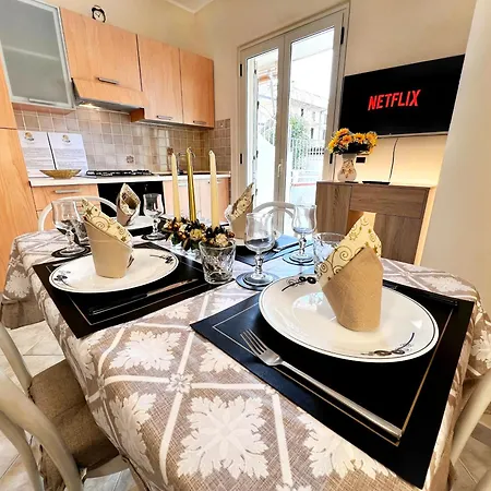 L' Antico Scoglio Comfort Scalo - Fino A 11 Ospiti - Piscina - Navetta Aeroporto-stazione & Multi-destinazioni - A 300mt - Giardino E Zona Pranzo All'aperto - Wifi & Smarttv - Aria Condizionata *