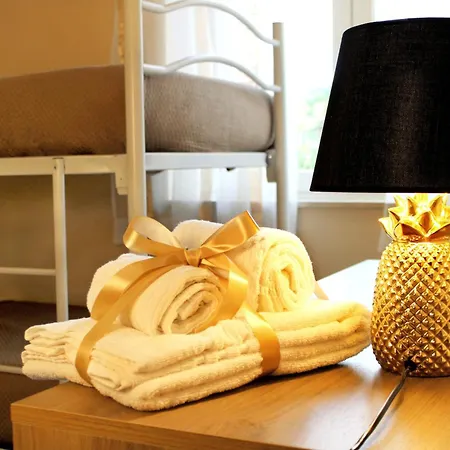 L' Antico Scoglio Comfort Scalo - Fino A 11 Ospiti - Piscina - Navetta Aeroporto-stazione & Multi-destinazioni - A 300mt - Giardino E Zona Pranzo All'aperto - Wifi & Smarttv - Aria Condizionata Apartment *