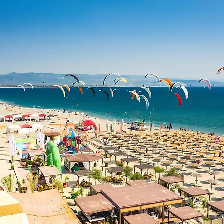Apartament L' Antico Scoglio Comfort Scalo - Fino A 11 Ospiti - Piscina - Navetta Aeroporto-stazione & Multi-destinazioni - A 300mt - Giardino E Zona Pranzo All'aperto - Wifi & Smarttv - Aria Condizionata *
