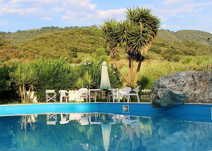 L' Antico Scoglio Comfort Scalo - 4,7 E 11 Ospiti - Navetta Aeroporto-stazione & Multi-destinazioni - Piscina - A 300mt - Giardino E Zona Pranzo All'aperto - Wifi & Smarttv - Aria Condizionata * נוצ'רה טרינזה