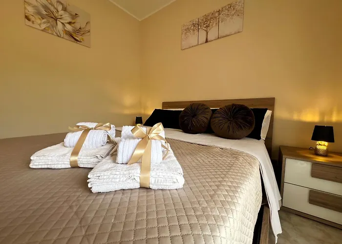 L' Antico Scoglio Comfort Scalo - 4,7 E 11 Ospiti - Navetta Aeroporto-stazione & Multi-destinazioni - Piscina - A 300mt - Giardino E Zona Pranzo All'aperto - Wifi & Smarttv - Aria Condizionata *