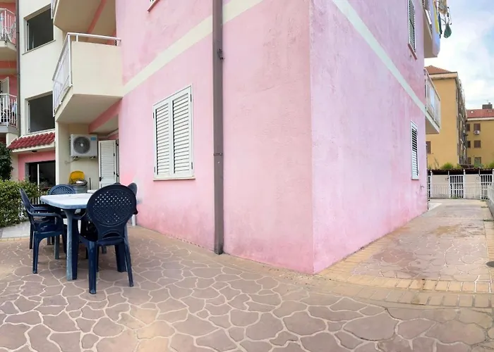 L' Antico Scoglio Comfort Nocera Terinese Scalo - 4,7 E 11 Ospiti - Navetta Aeroporto-stazione & Multi-destinazioni - Piscina - A 300mt - Giardino E Zona Pranzo All'aperto - Wifi & Smarttv - Aria Condizionata