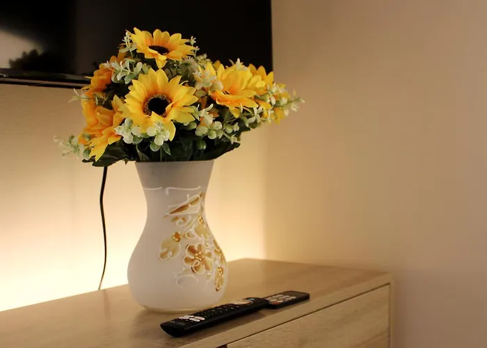 L' Antico Scoglio Comfort Scalo - 4,7 E 11 Ospiti - Navetta Aeroporto-stazione & Multi-destinazioni - Piscina - A 300mt - Giardino E Zona Pranzo All'aperto - Wifi & Smarttv - Aria Condizionata דירה *