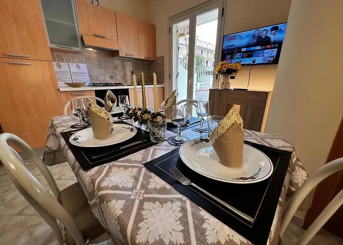 L' Antico Scoglio Comfort Nocera Terinese Scalo - 4,7 E 11 Ospiti - Navetta Aeroporto-stazione & Multi-destinazioni - Piscina - A 300mt - Giardino E Zona Pranzo All'aperto - Wifi & Smarttv - Aria Condizionata Fronte Aguglieri