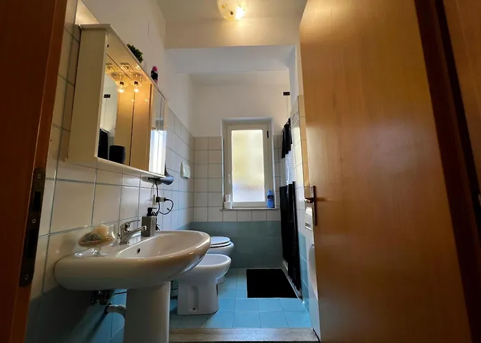 L' Antico Scoglio Comfort Scalo - 4,7 E 11 Ospiti - Navetta Aeroporto-stazione & Multi-destinazioni - Piscina - A 300mt - Giardino E Zona Pranzo All'aperto - Wifi & Smarttv - Aria Condizionata דירה