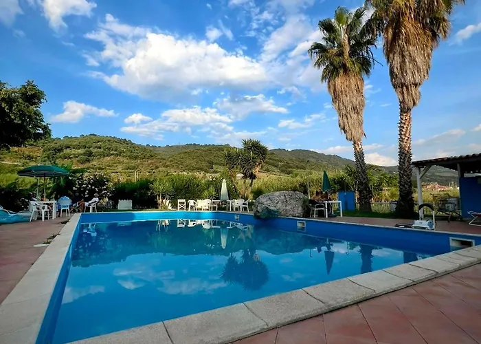 Apartamento L' Antico Scoglio Comfort Nocera Terinese Scalo - 4,7 E 11 Ospiti - Navetta Aeroporto-stazione & Multi-destinazioni - Piscina - A 300mt - Giardino E Zona Pranzo All'aperto - Wifi & Smarttv - Aria Condizionata *