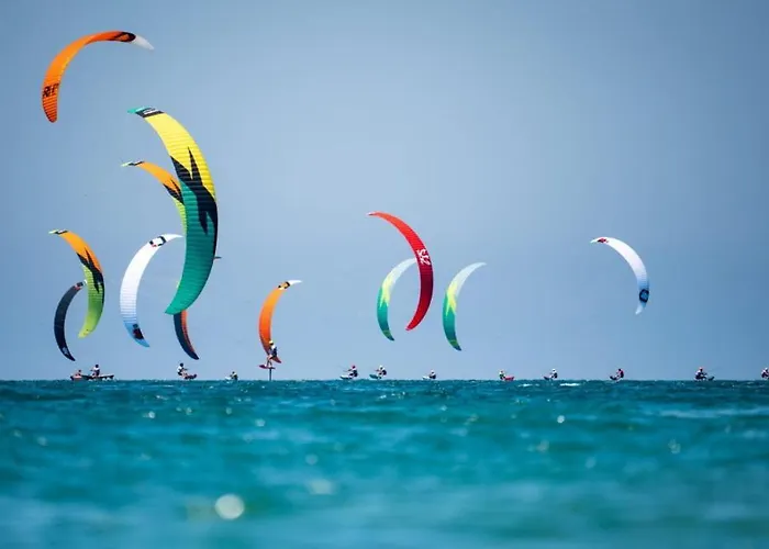 Apartamento L' Antico Scoglio Comfort Nocera Terinese Scalo - 4,7 E 11 Ospiti - Navetta Aeroporto-stazione & Multi-destinazioni - Piscina - A 300mt - Giardino E Zona Pranzo All'aperto - Wifi & Smarttv - Aria Condizionata Fronte Aguglieri